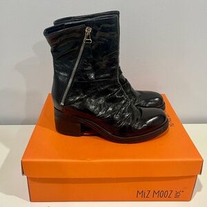 NEW Miz Mooz Black Leather Zip Mid Boots Shannon MSRP $229 EU 39 US 8.5